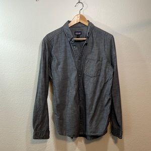Patagonia button down shirt 🏔️